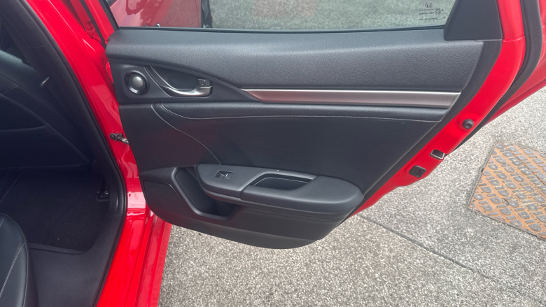 Honda Civic 1.5 VTEC Turbo Prestige 5dr CVT Petrol Hatchback